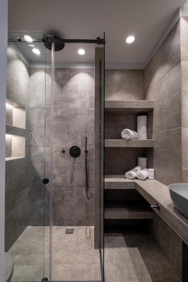 Thiseas Luxury Apartment เอเธนส์ ภายนอก รูปภาพ